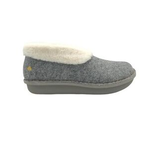 CLOUDSTEPPERS by Clarks Faux Fur & Felt Slippers Step Flow Low Gray 7